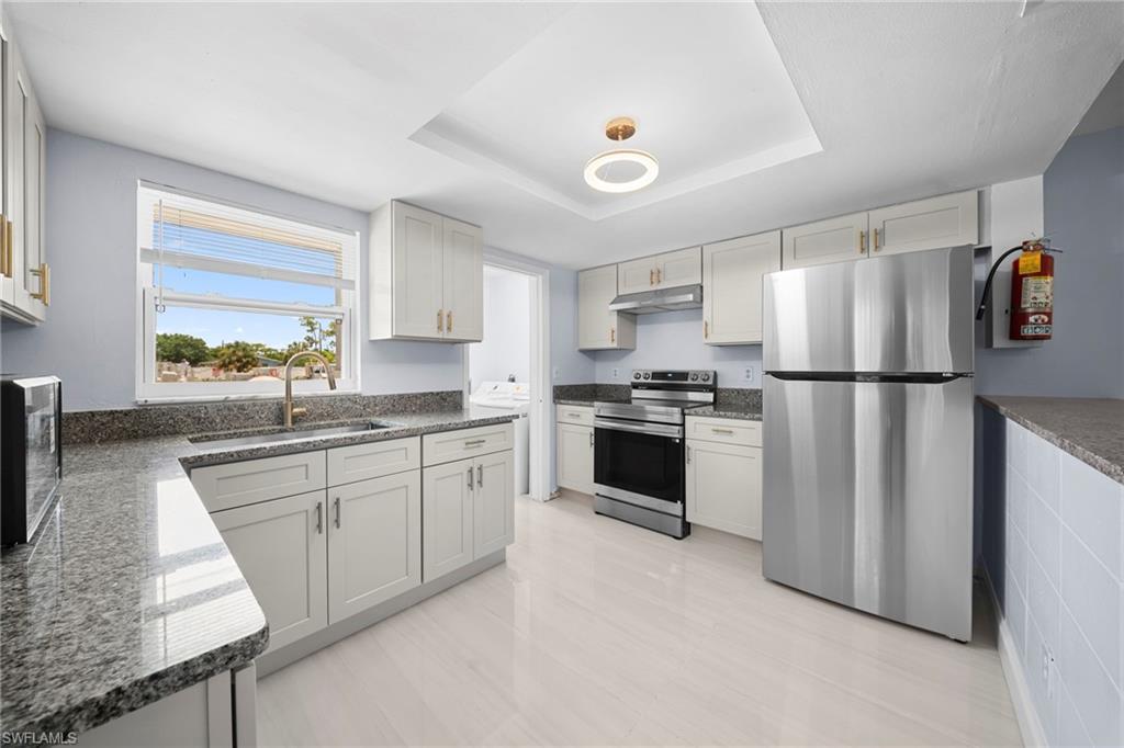 PINE MANOR - Residential Lease