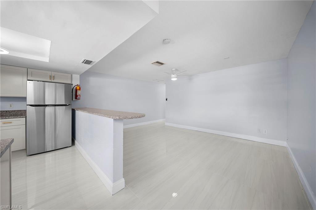 PINE MANOR - Residential Lease