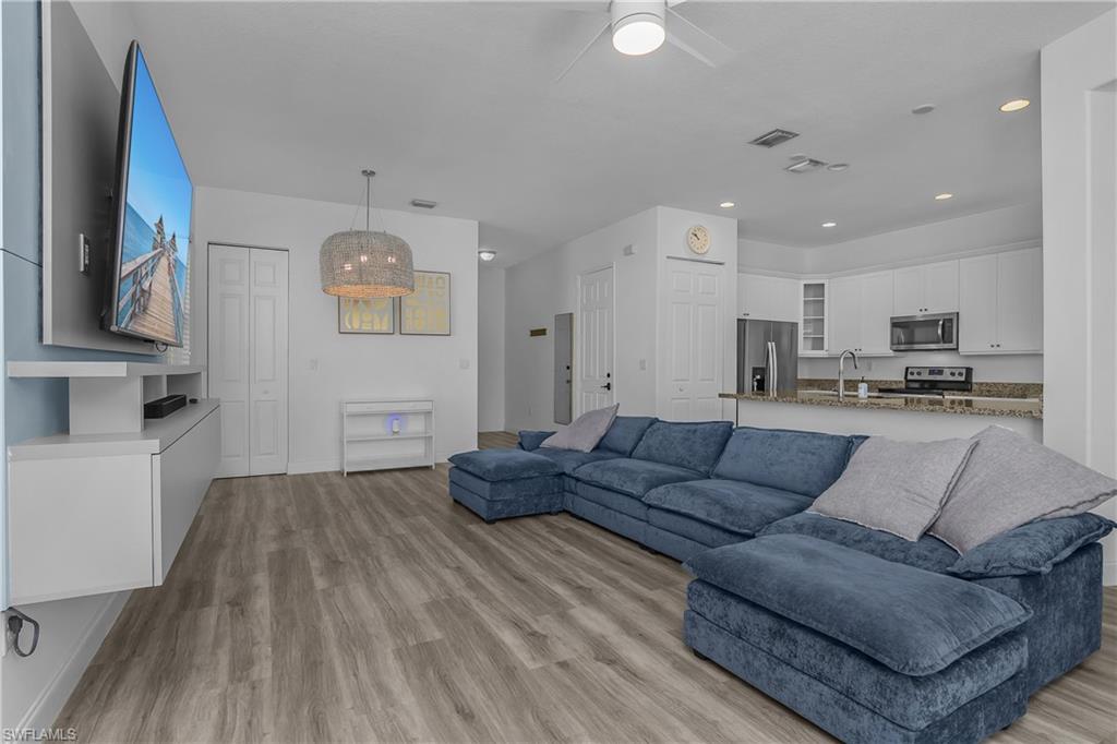 MAPLE RIDGE RESERVE - Residential Lease