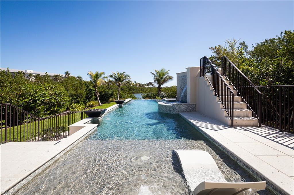 SOUTHPORT ON THE BAY - Residential