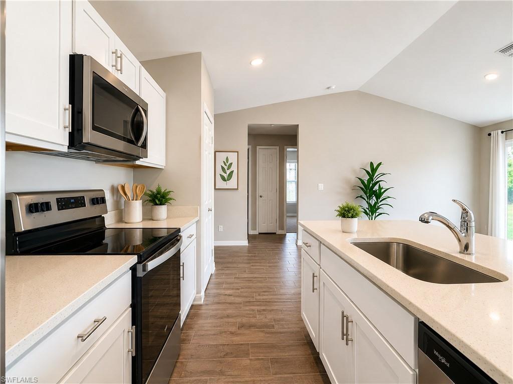 CAPE CORAL - Residential Lease