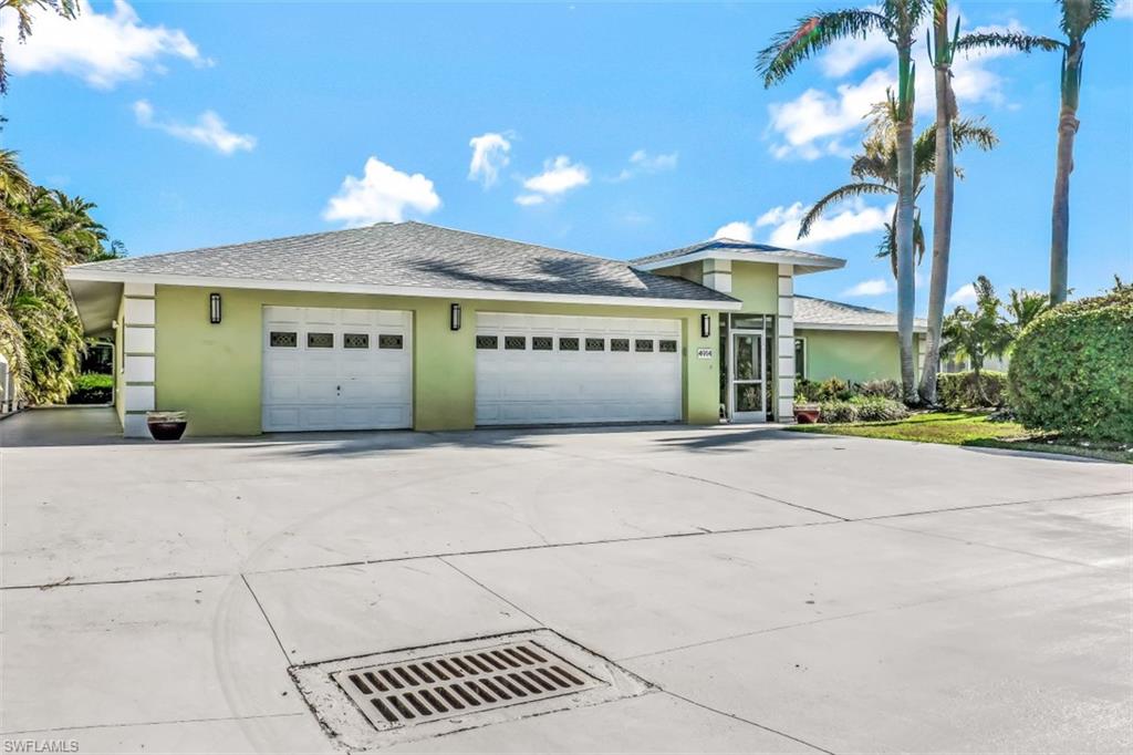 IMPERIAL SHORES - Residential
