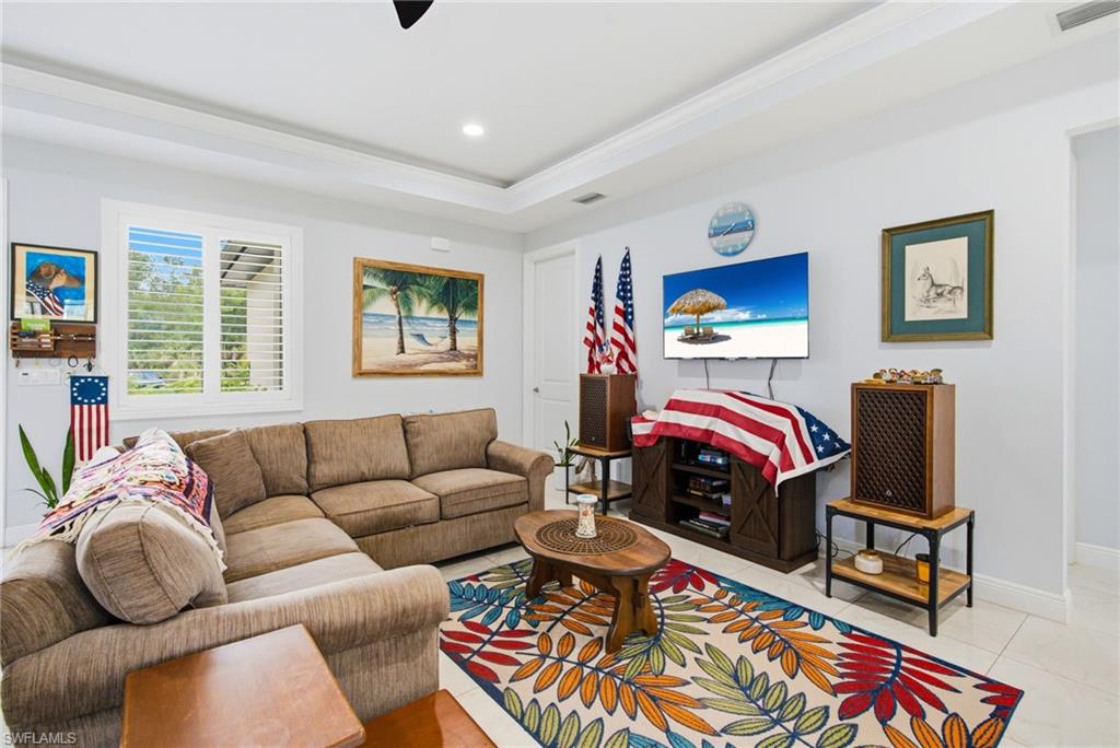 GOLDEN GATE ESTATES - Residential