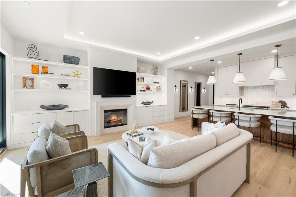 STELLA NAPLES - Residential