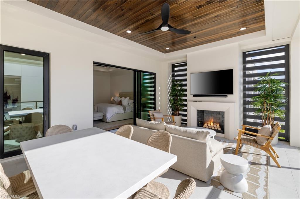 STELLA NAPLES - Residential