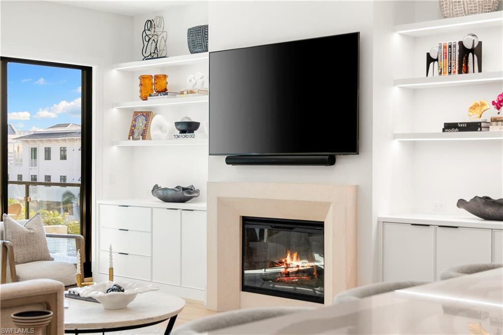 STELLA NAPLES - Residential