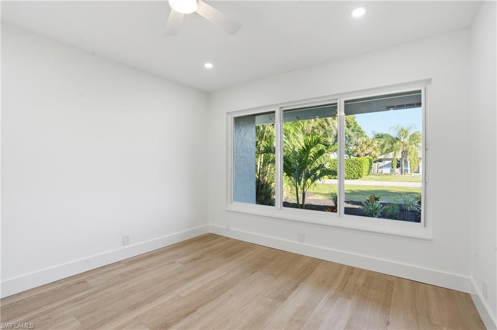 NAPLES PARK - Residential