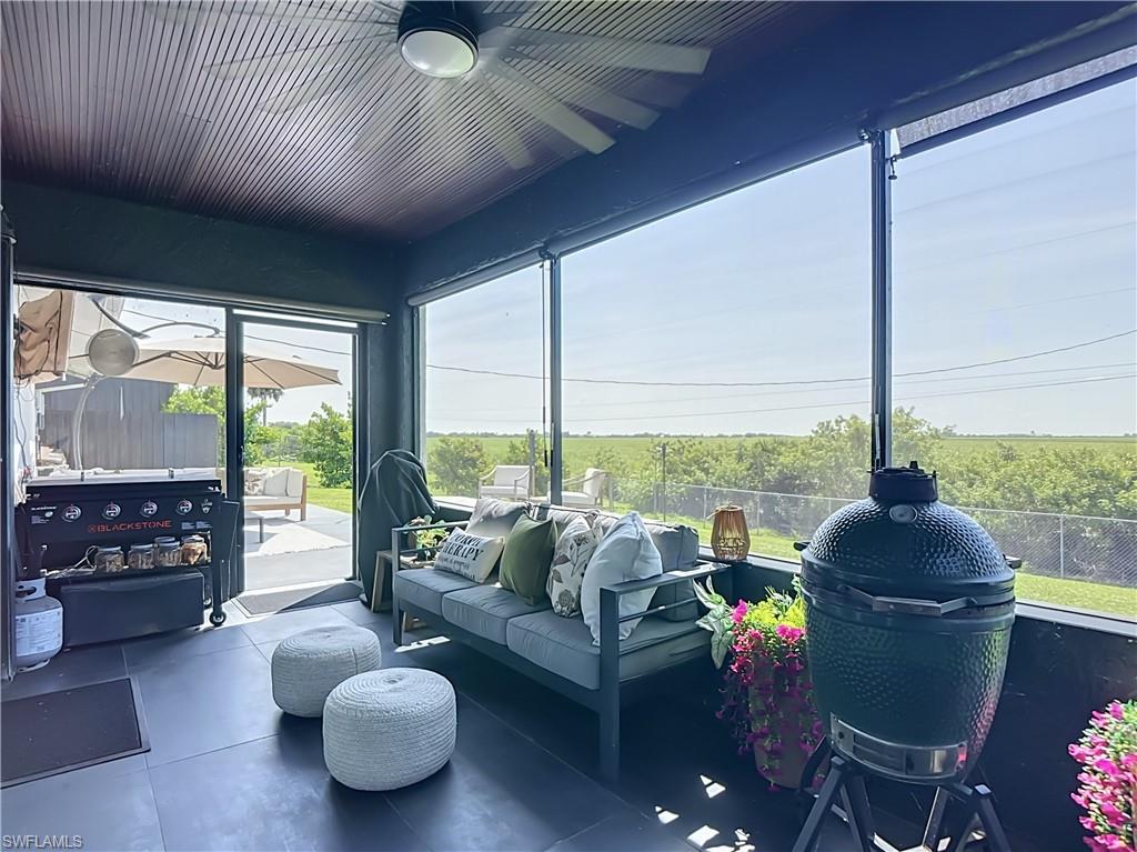 MOORE HAVEN - Residential