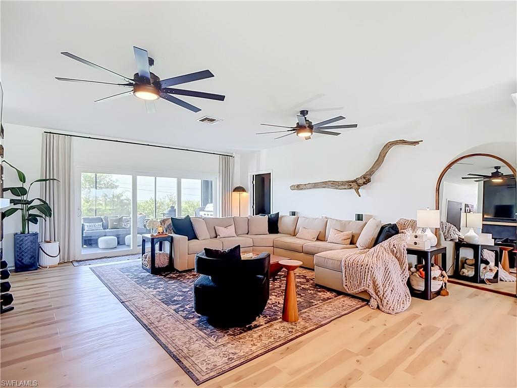 MOORE HAVEN - Residential