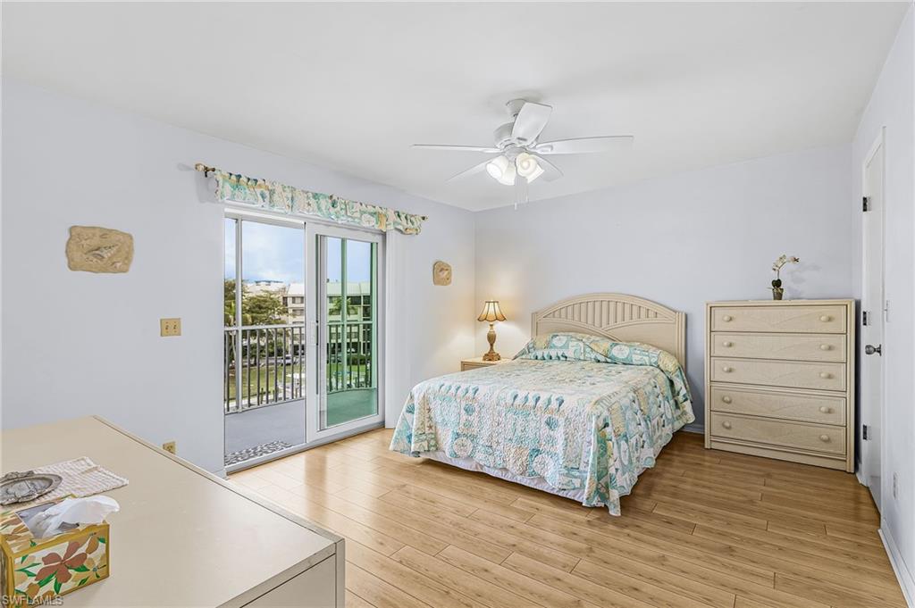 ROYAL PELICAN TOWNHOUSE - Residential