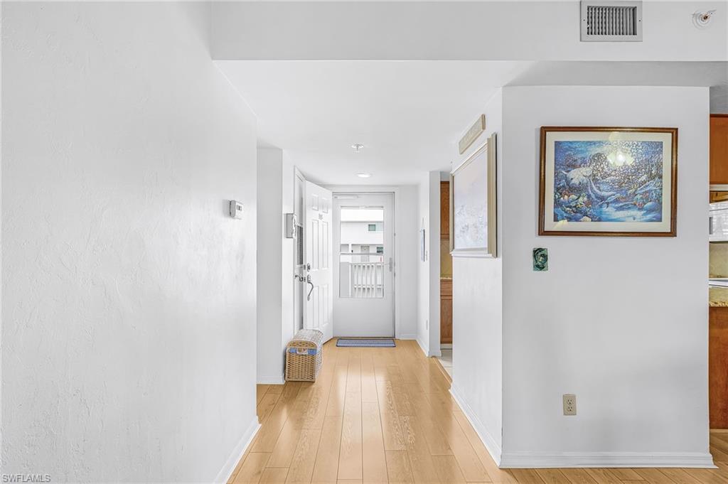 ROYAL PELICAN TOWNHOUSE - Residential