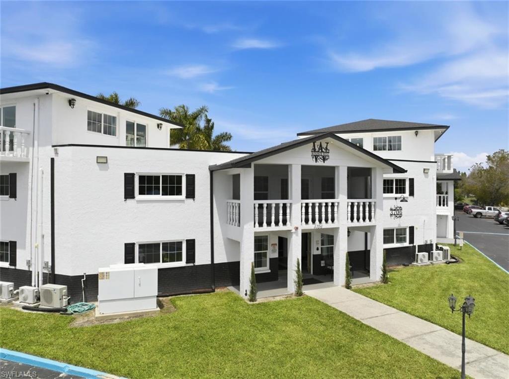 WINDSOR WEST - Residential