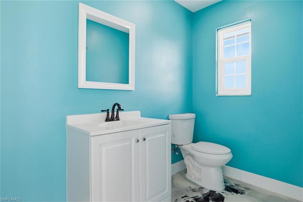 WINDSOR WEST - Residential