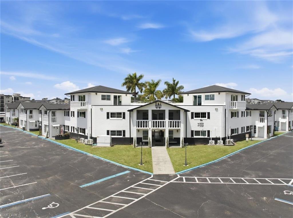 WINDSOR WEST - Residential