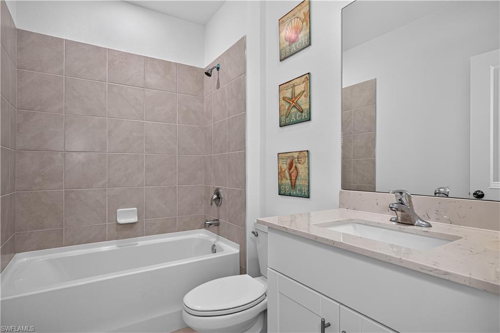 SAVANNA LAKES - Residential