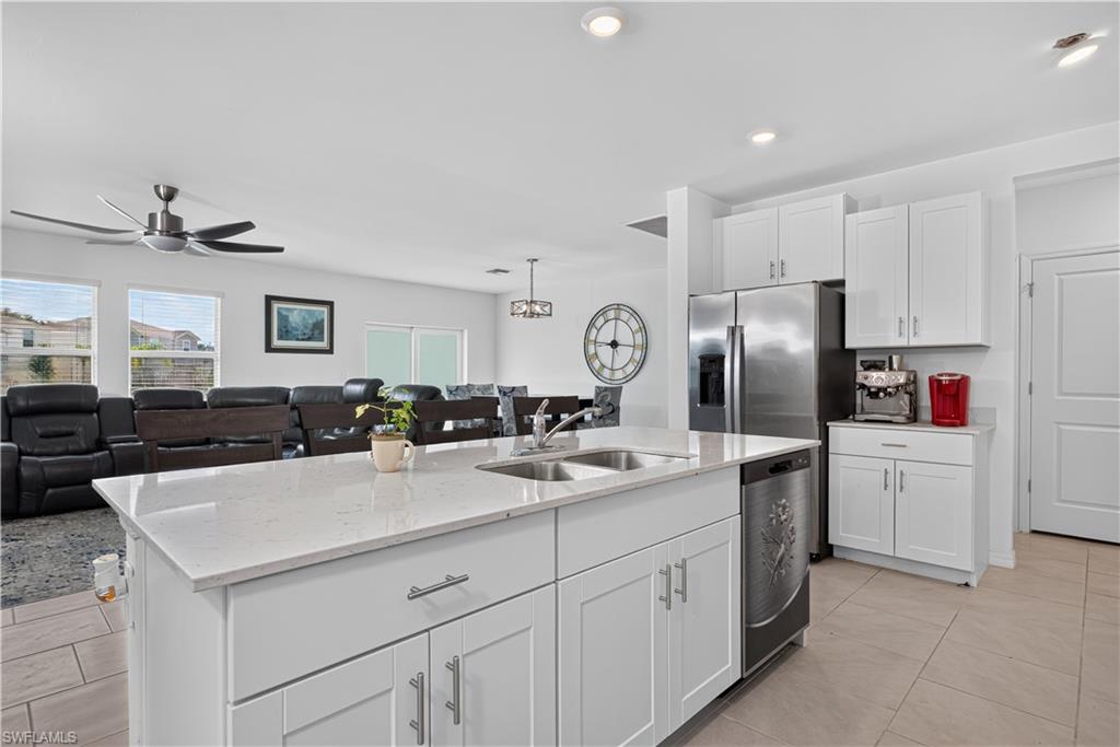 SAVANNA LAKES - Residential