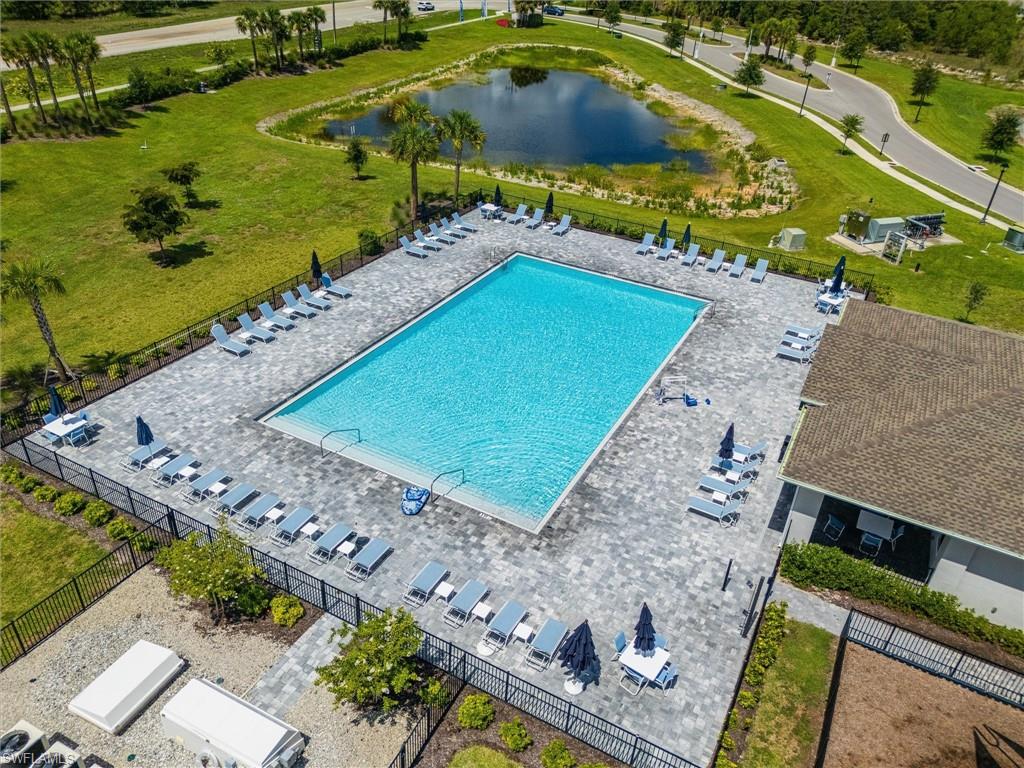SAVANNA LAKES - Residential