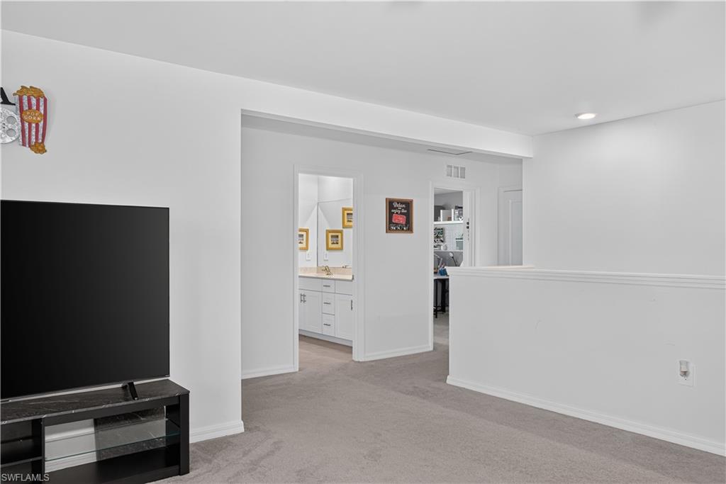 SAVANNA LAKES - Residential