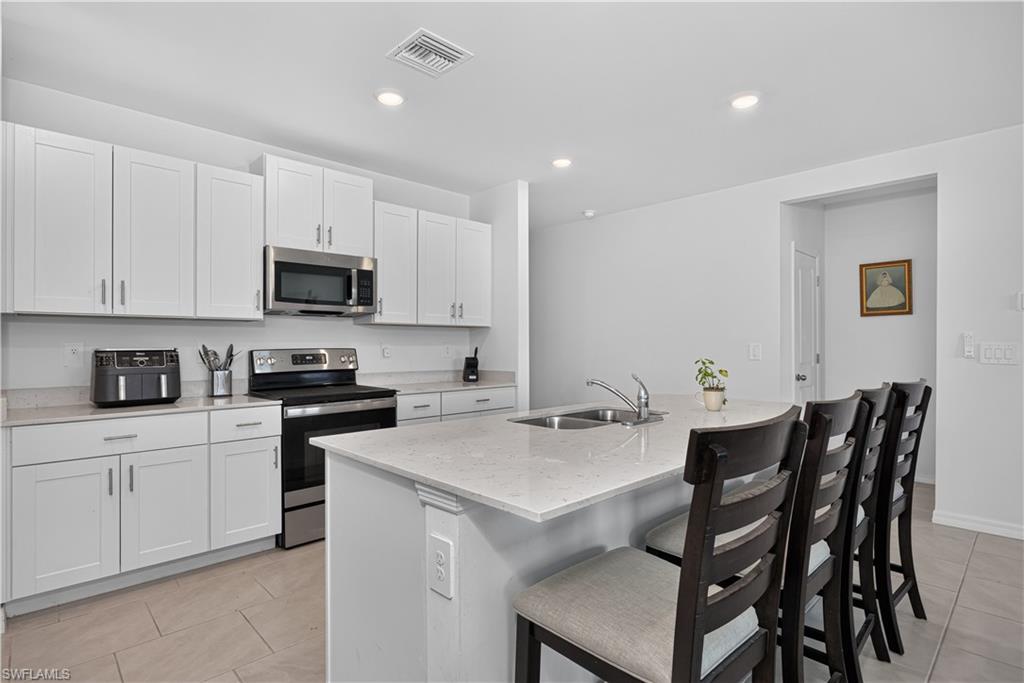 SAVANNA LAKES - Residential