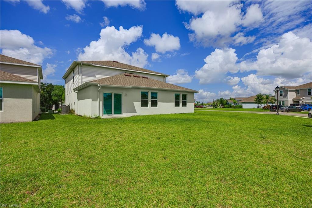 SAVANNA LAKES - Residential