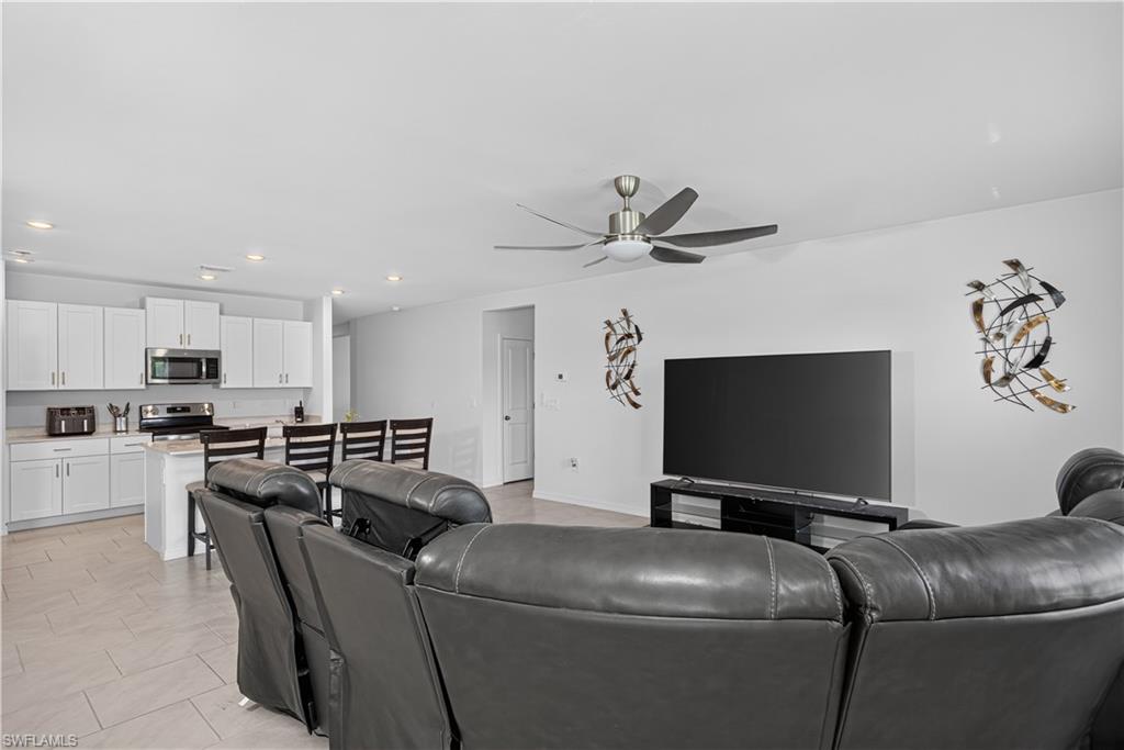 SAVANNA LAKES - Residential