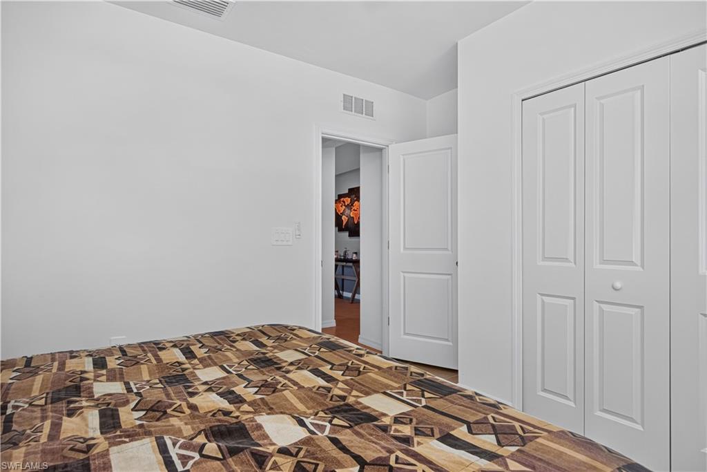 SAVANNA LAKES - Residential