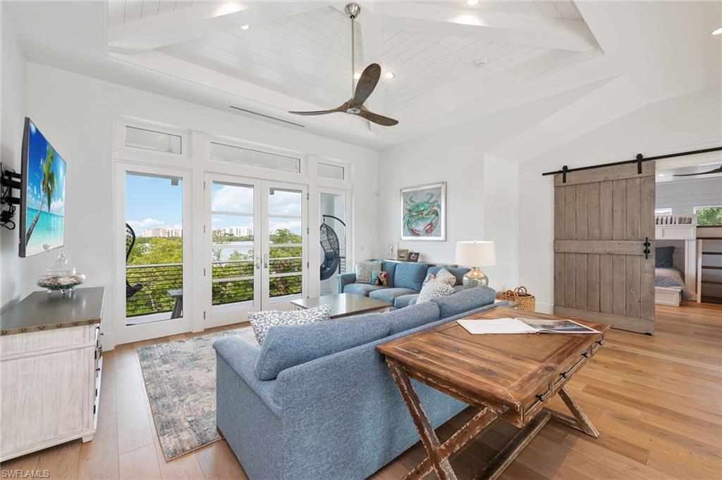 HIDEAWAY BEACH - Residential