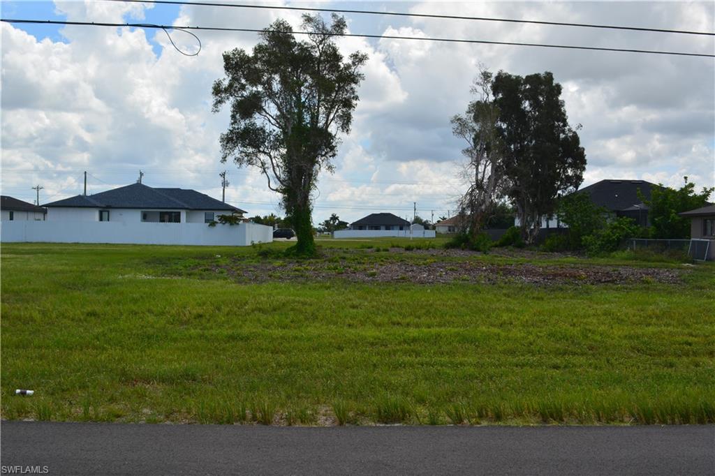 CAPE CORAL - Land