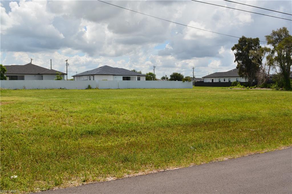 CAPE CORAL - Land
