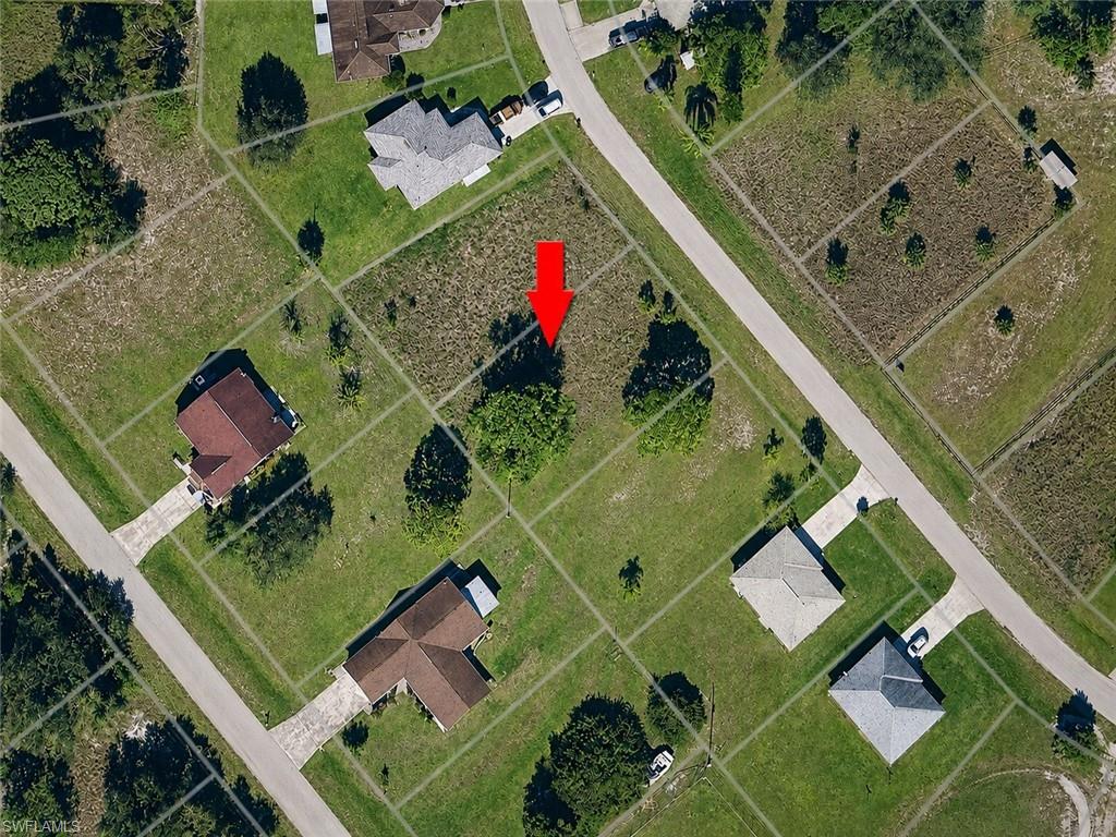 Discover the perfect opportunity to build your dream home on this lot in the growing Alva community. Surrounded by newer construction and modern homes, the neighborhood continues to experience strong growth and increasing demand. Enjoy the peaceful charm of Alva while still being conveniently located near Fort Myers, shopping, dining, schools, and major roadways. Whether you’re a builder, investor, or future homeowner, this property offers exceptional potential, accessibility, and value in one of Southwest Florida’s expanding areas.