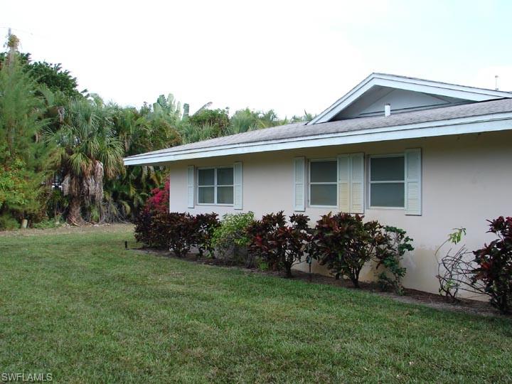 MOORINGS - Residential