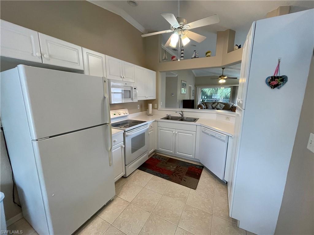 MANOR - Residential Lease