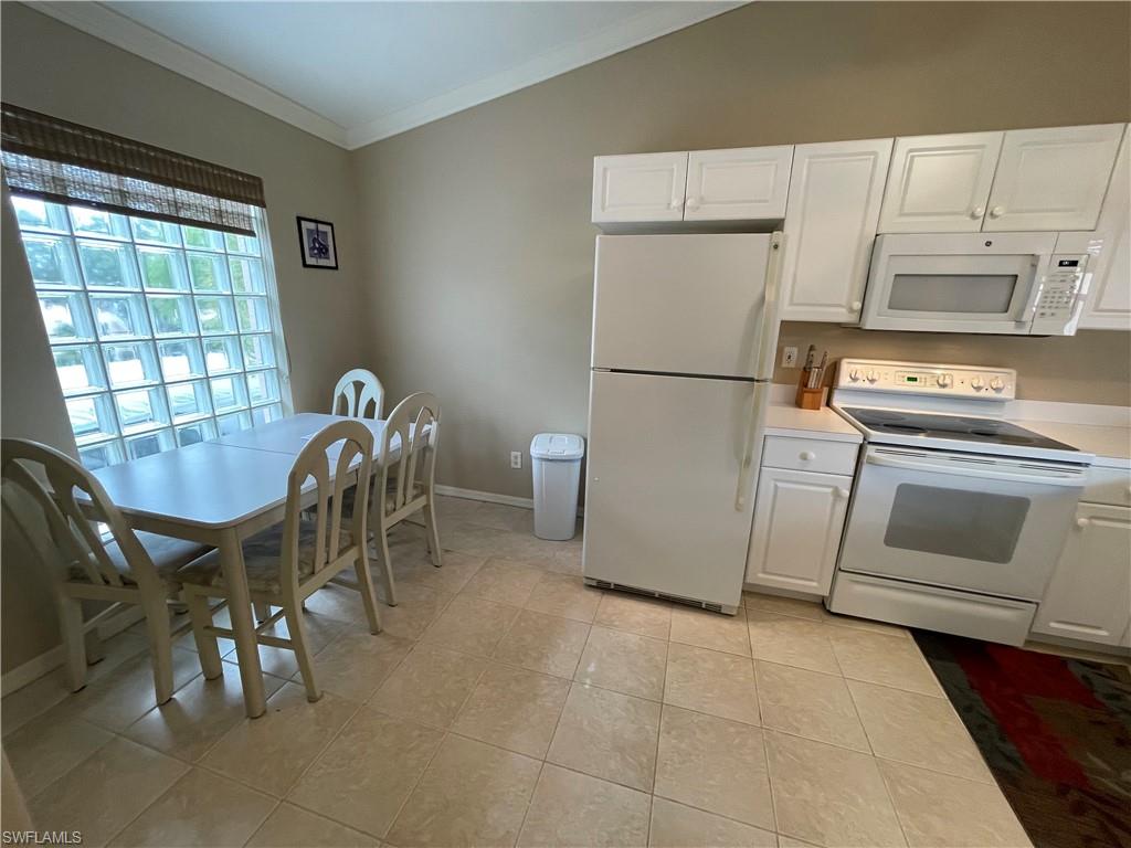 MANOR - Residential Lease