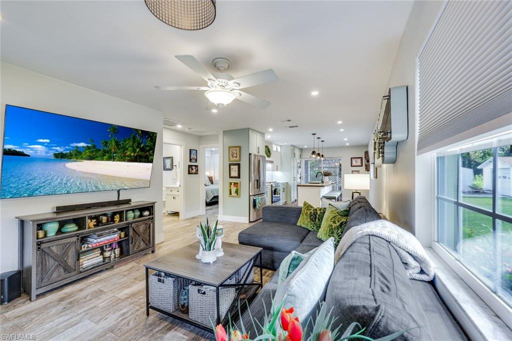 SUNSET HOMES - Residential