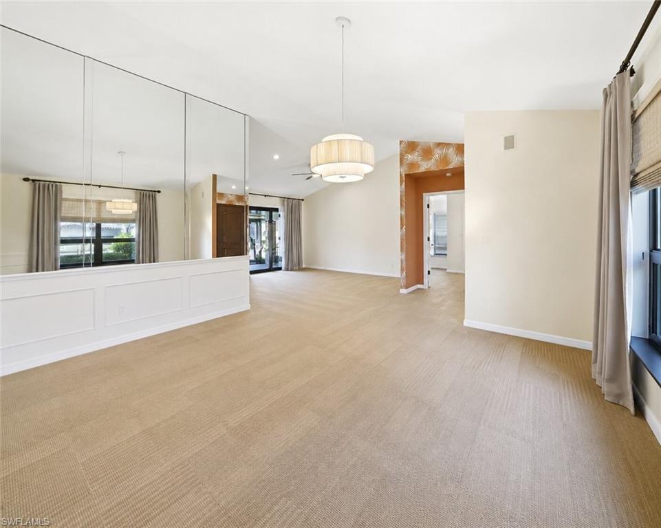 KINGS LAKE - Residential
