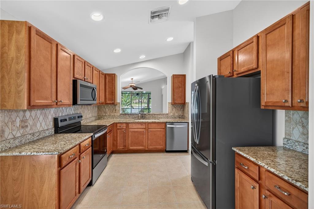 SATURNIA LAKES - Residential