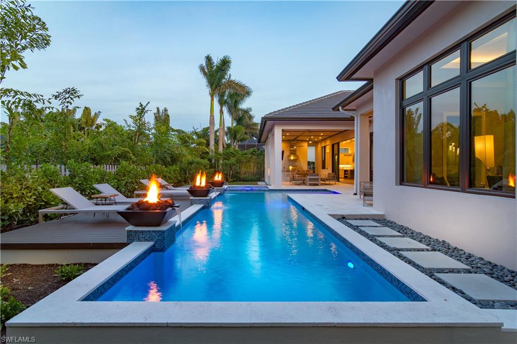 MOORINGS - Residential