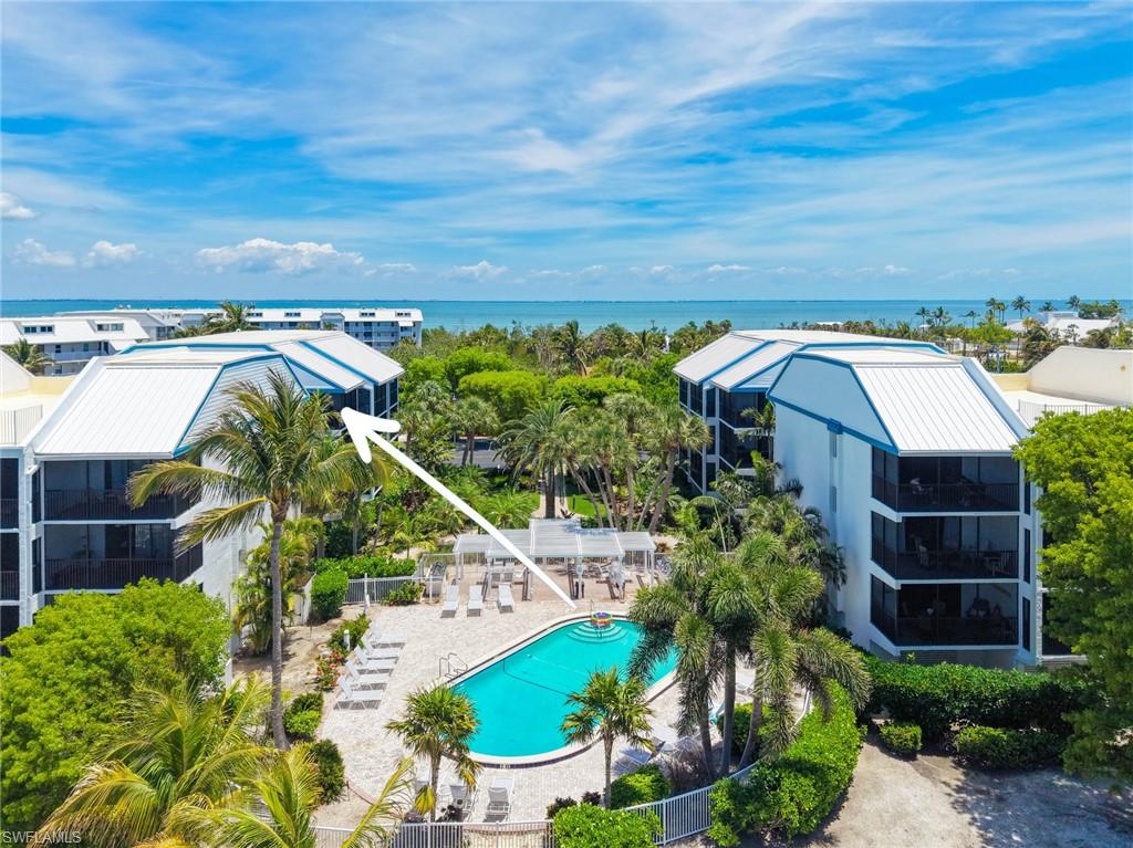 TENNIS VILLAS - Residential