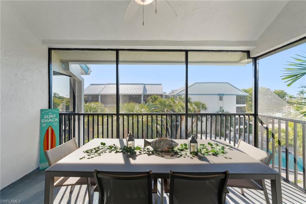 TENNIS VILLAS - Residential
