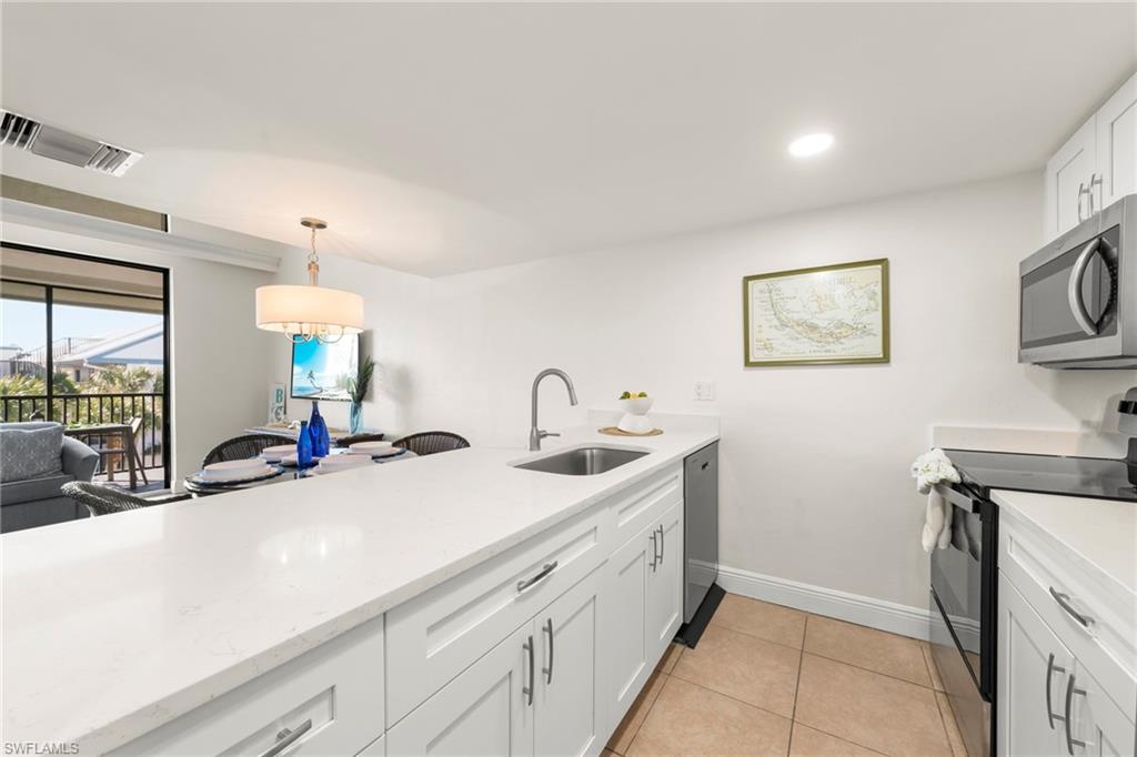 TENNIS VILLAS - Residential