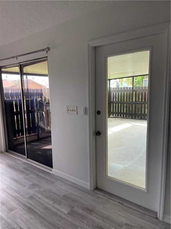 FOXMOOR LAKES - Residential