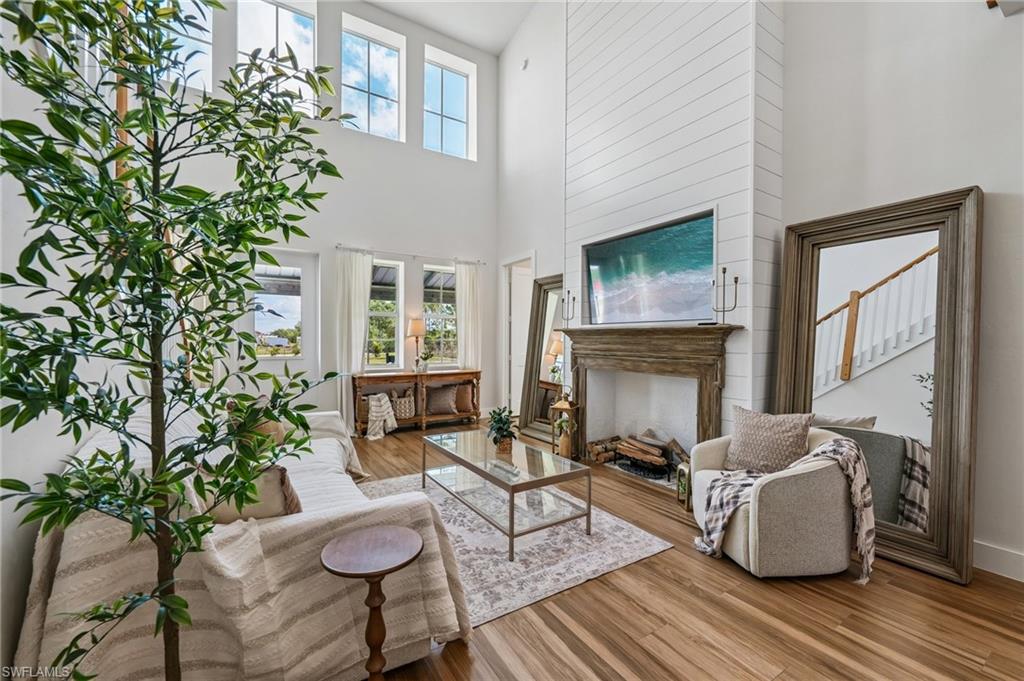 GOLDEN GATE ESTATES - Residential