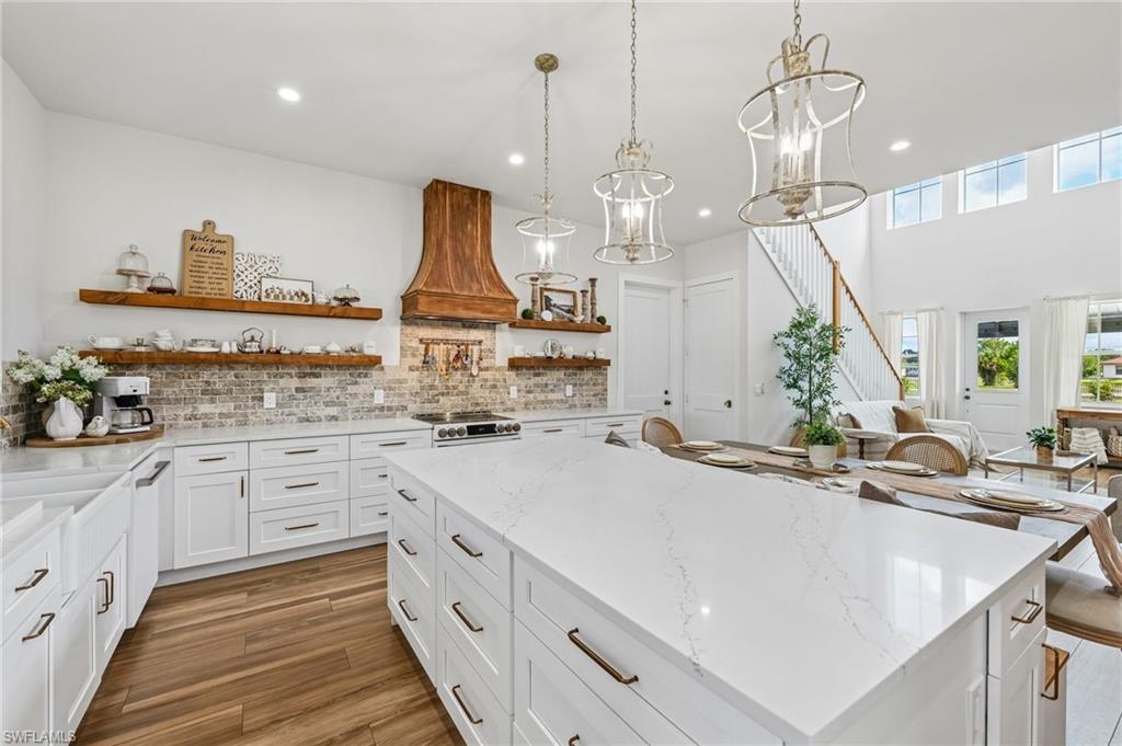 GOLDEN GATE ESTATES - Residential