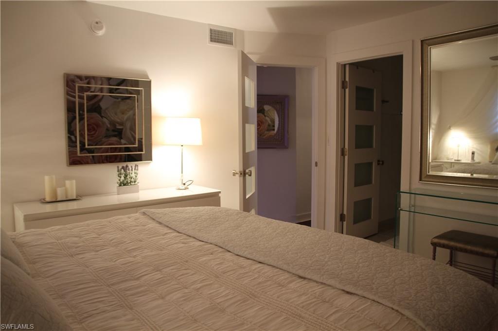 YACHT HARBOR MANOR - Residential