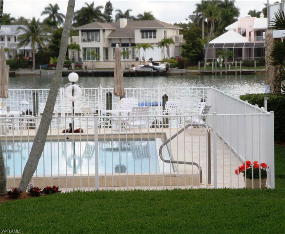 YACHT HARBOR MANOR - Residential