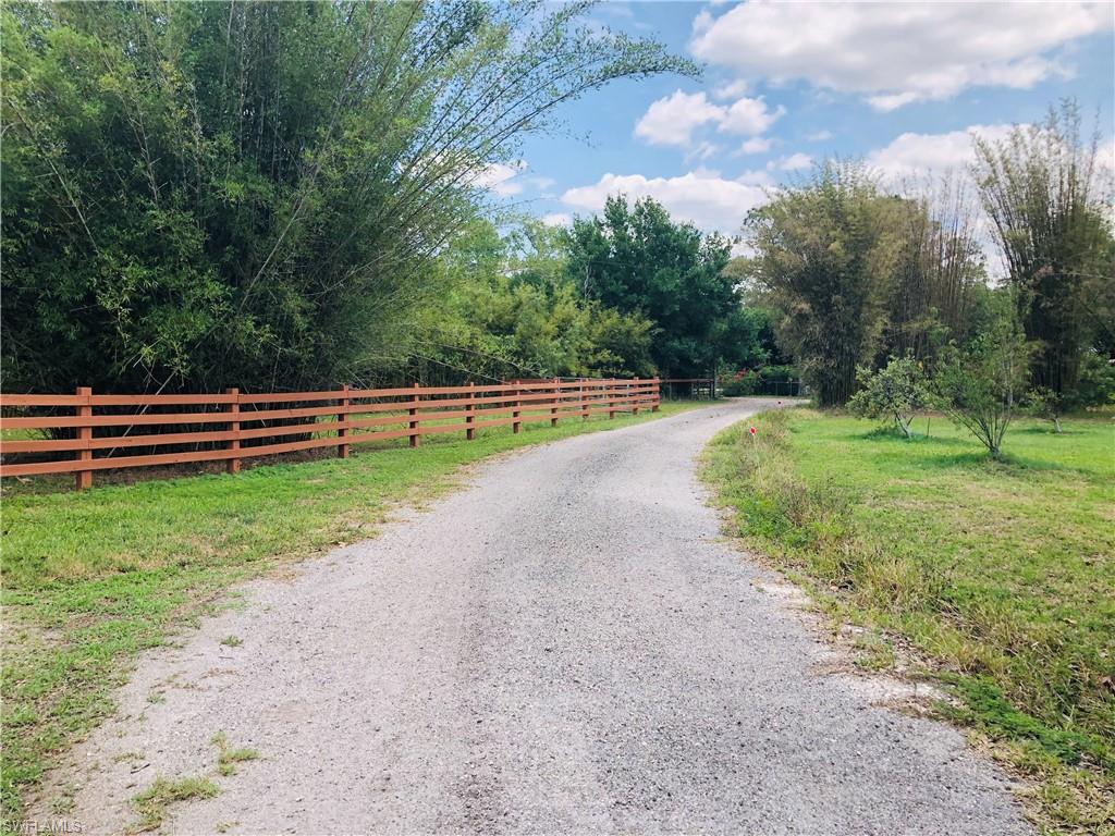 ACREAGE - Land