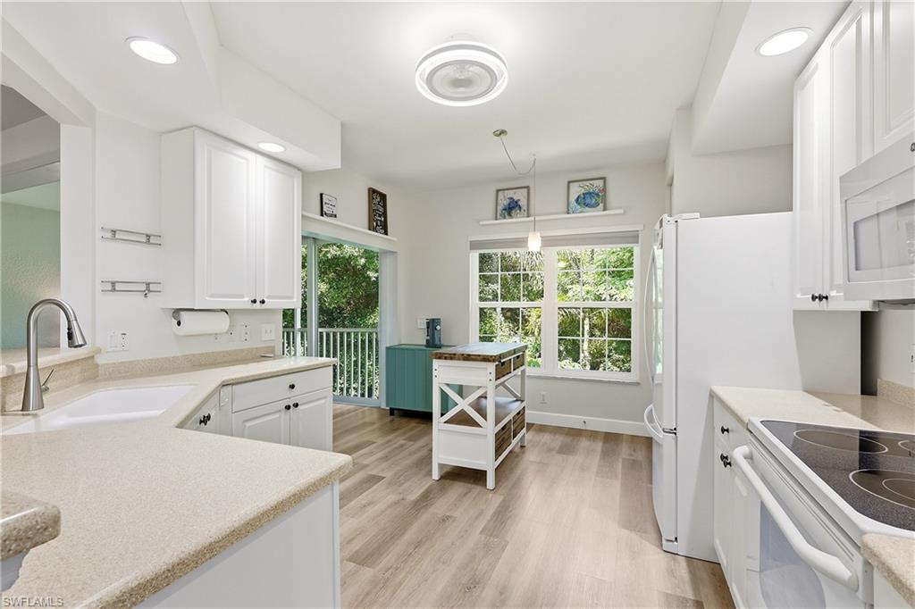 VILLAGE ON CRESCENT LAKE - Residential