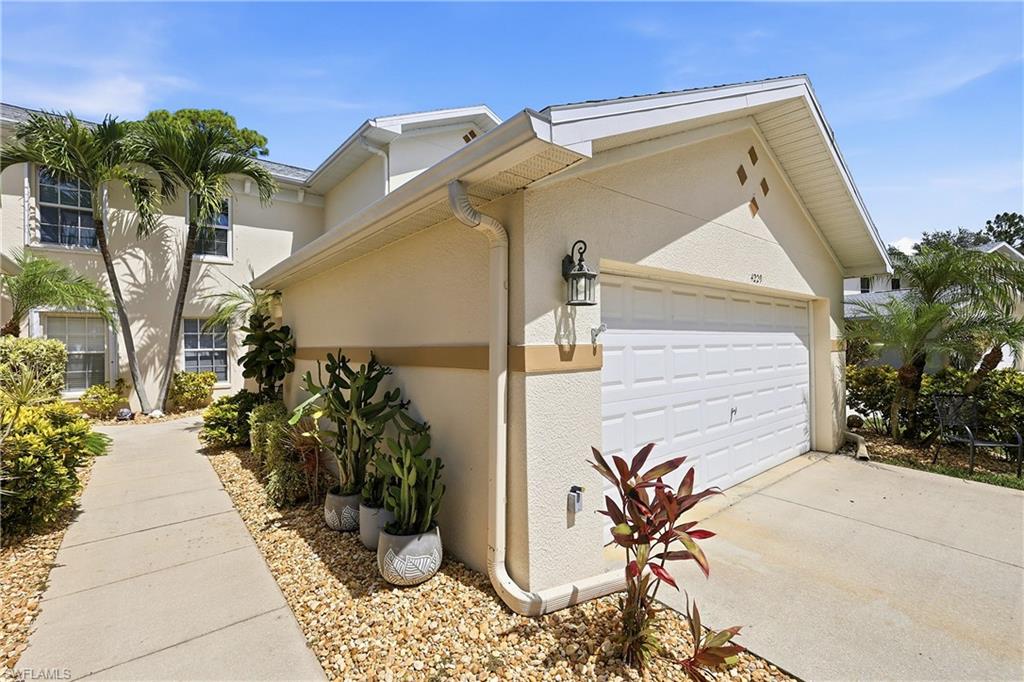 VILLAGE ON CRESCENT LAKE - Residential