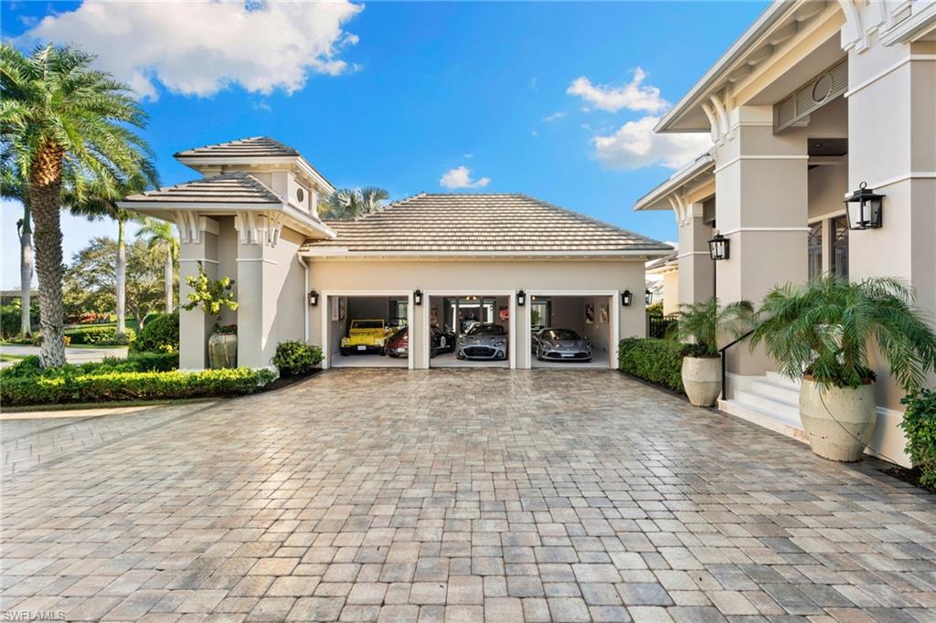 BAY WOODS - Residential