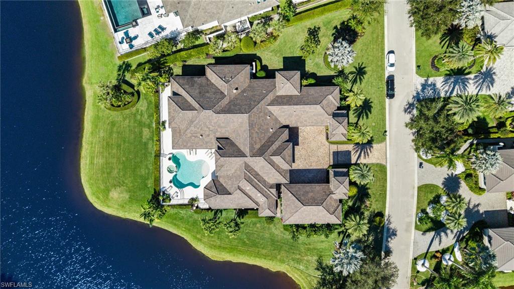 BAY WOODS - Residential